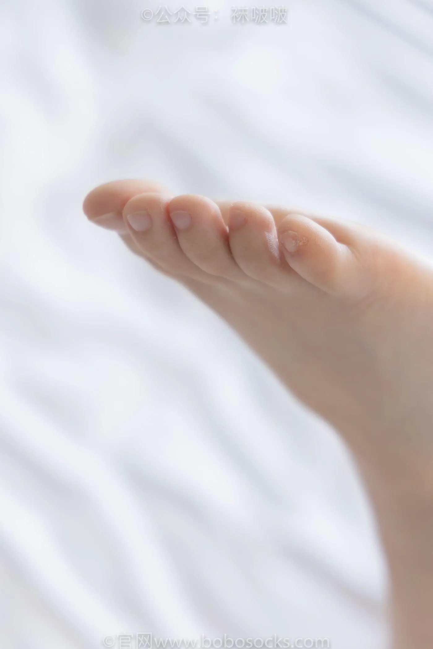 [BoBoSocks袜啵啵]NO.084 苏苏-运动鞋、日常所穿白棉袜、裸足 [140P]插图9